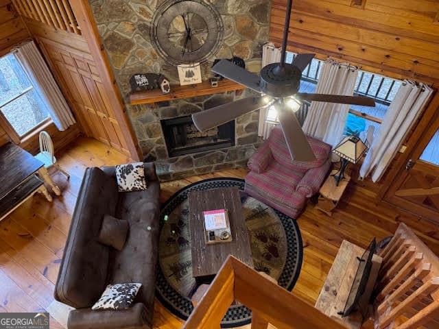 726 Cherry Lake Dr — photo 2