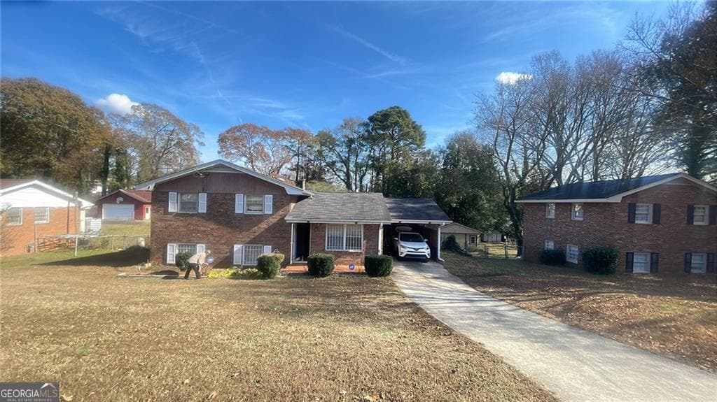 6364 Maddox Rd — photo 1