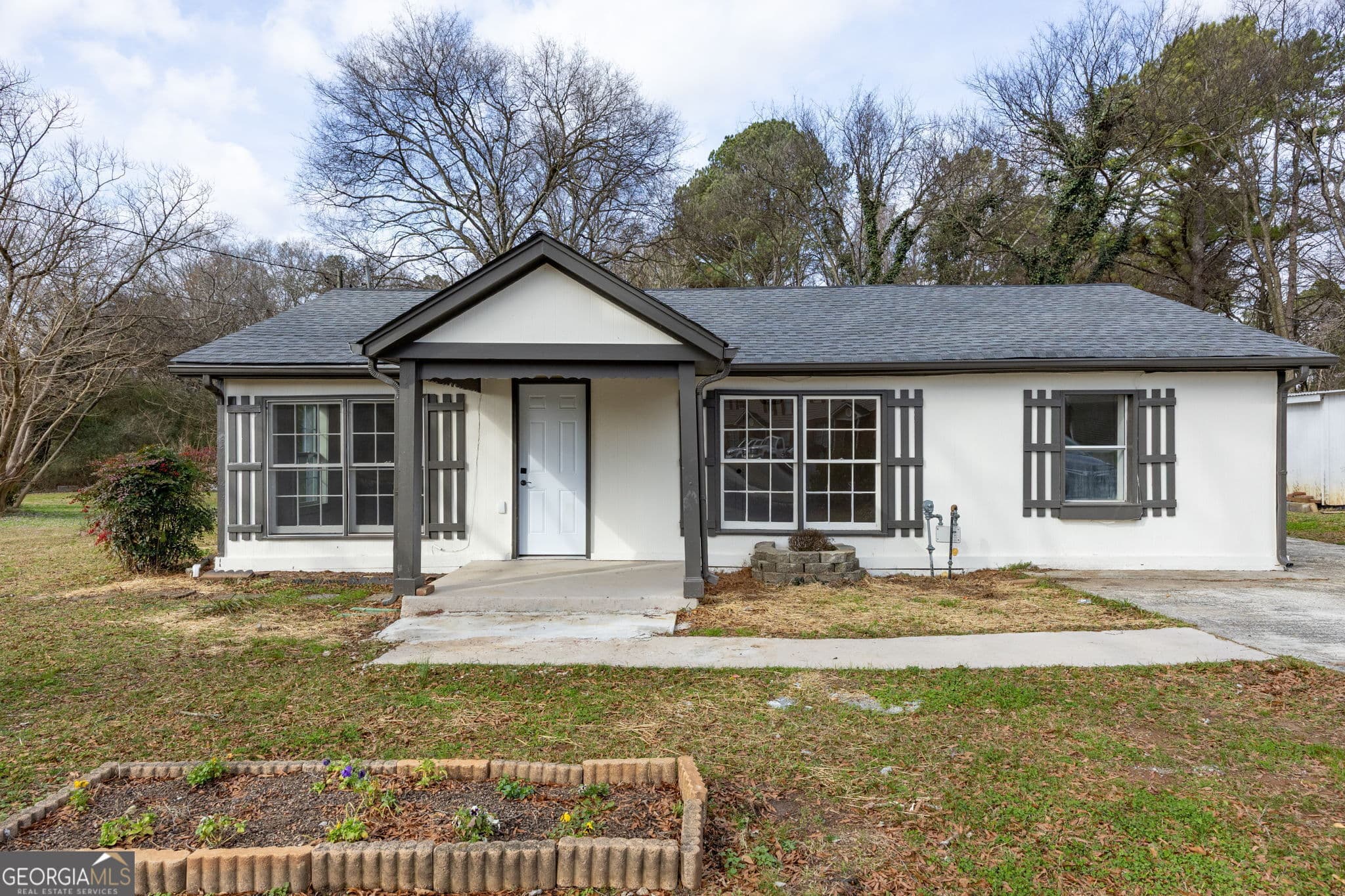 24 E Iron Belt Rd — photo 1