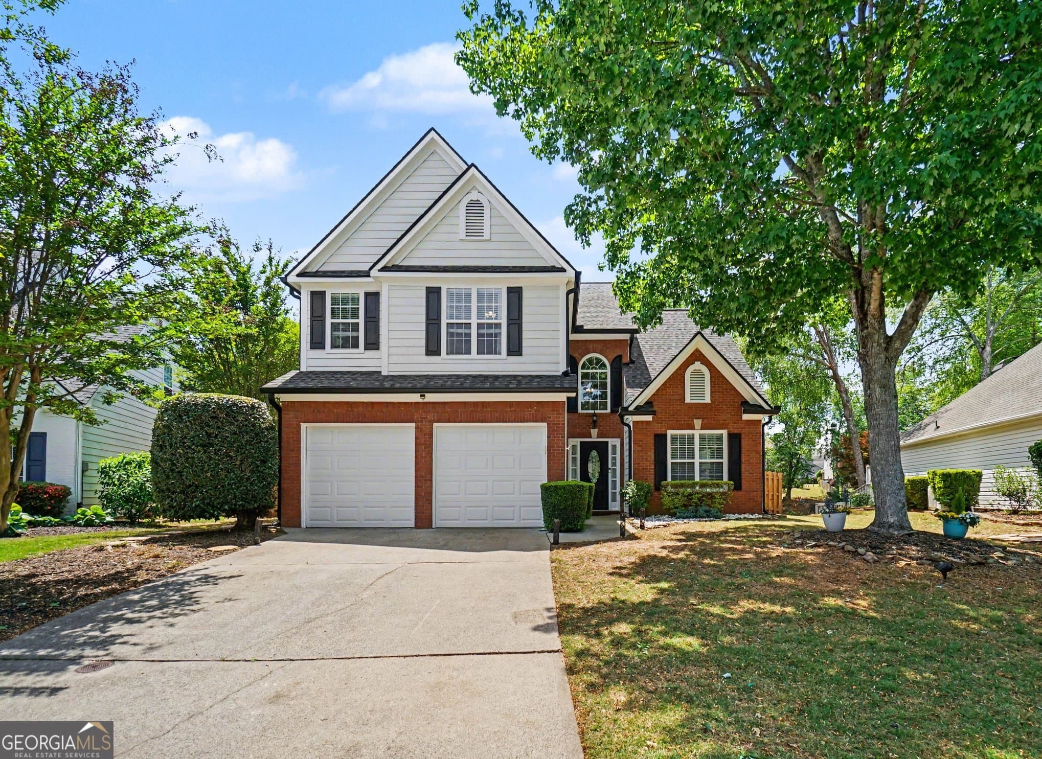 1320 Primrose Dr — photo 1