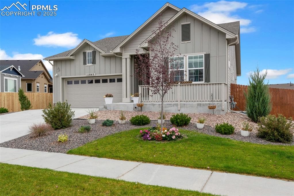 11045 Rolling Mesa Dr — photo 1