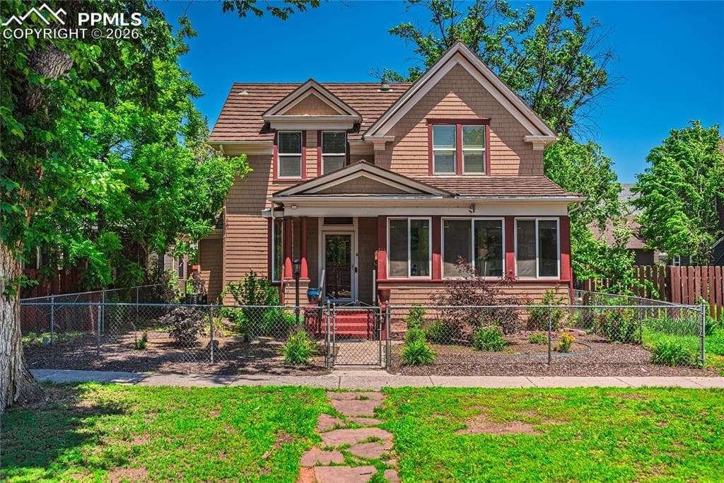 422 E Dale St — photo 1