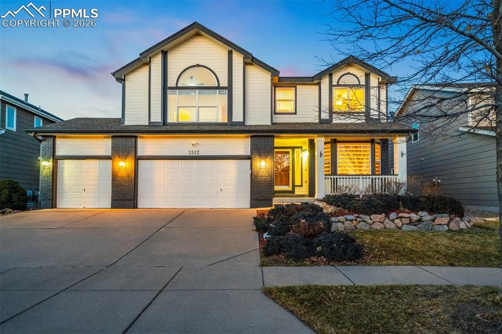 1512 Lookout Springs Dr — photo 1