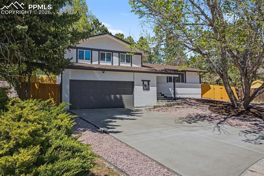 2755 Villa Loma Dr — photo 1