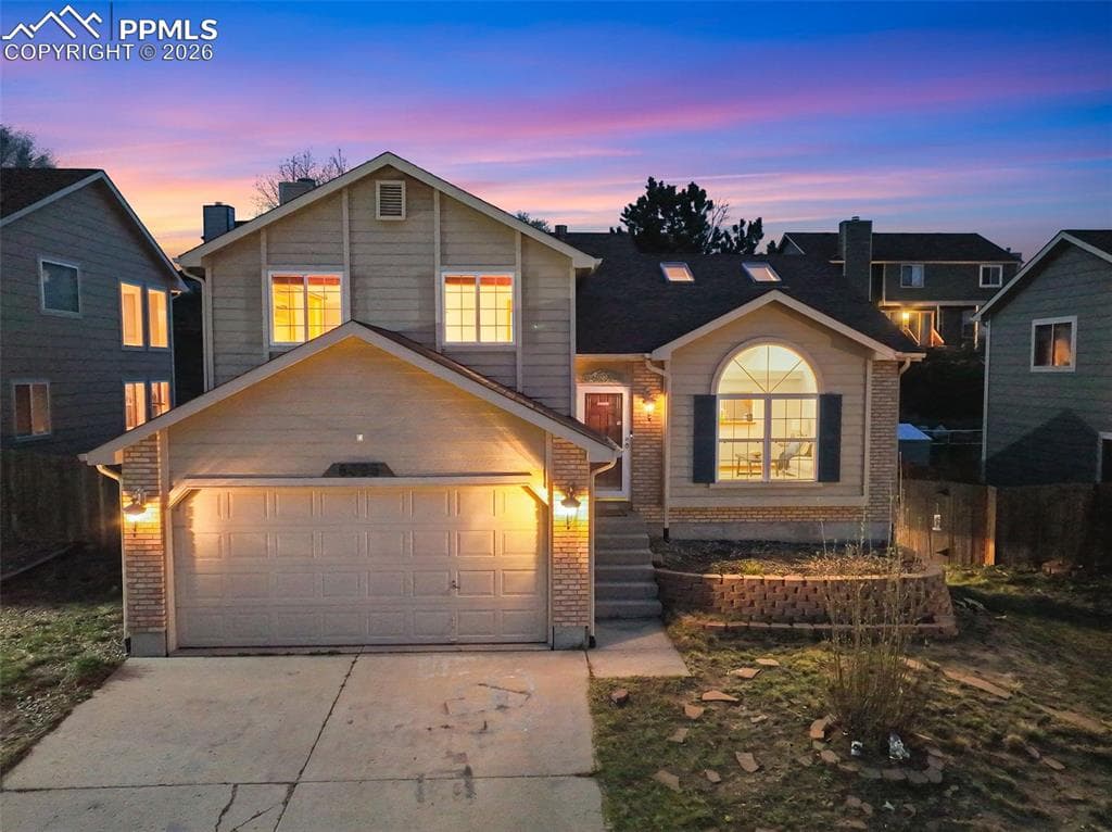 6095 Breeze Ct — photo 1