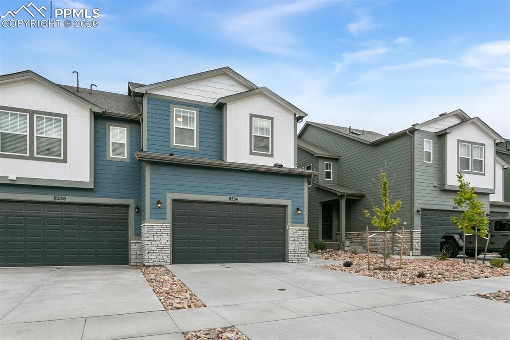 8234 GREY BARK WAY - Photo 1