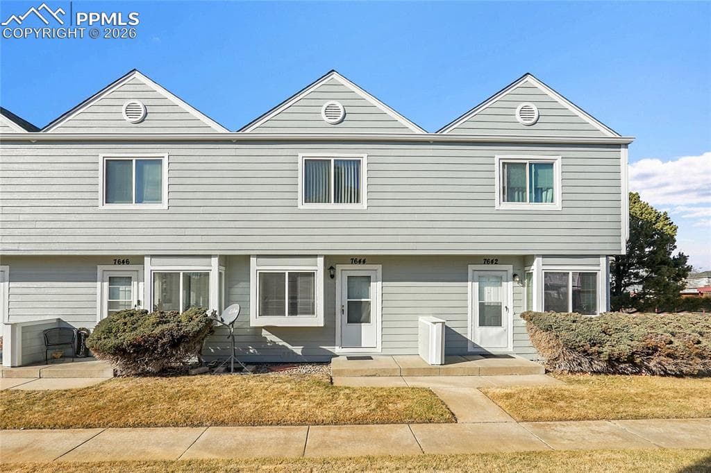 7644 Lexington Manor Dr — photo 1