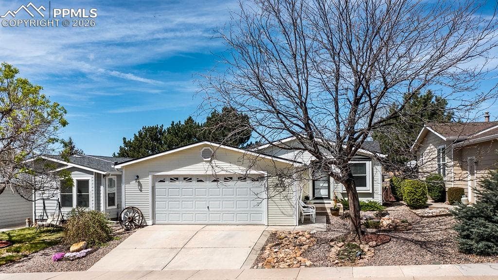 4024 Gray Fox Heights — photo 1