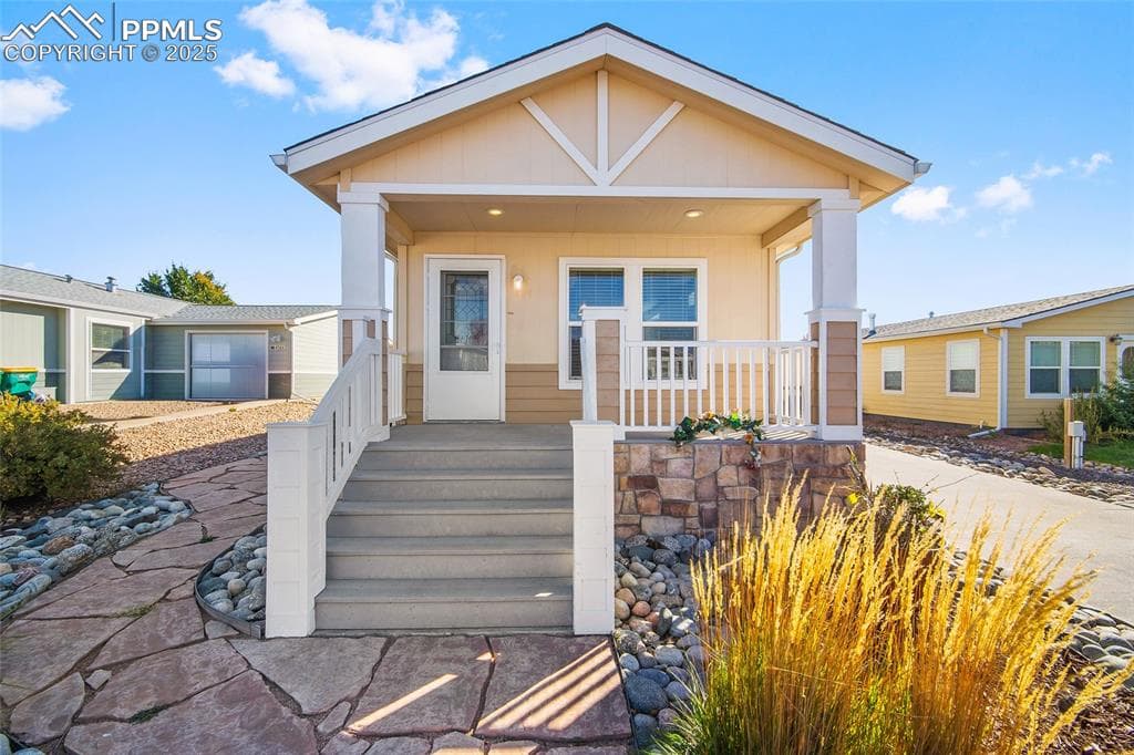 4360 Gray Fox Heights — photo 1