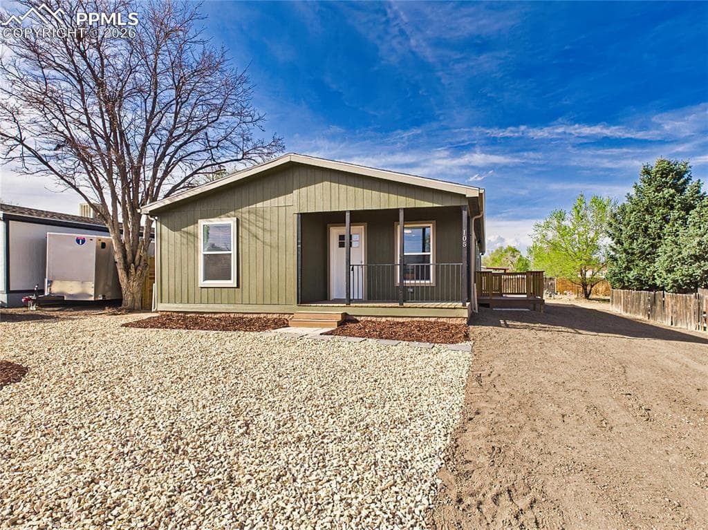 105 E Cellini Dr — photo 1