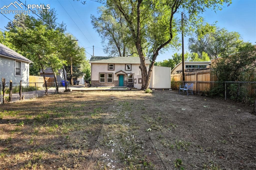 516 E Cache La Poudre St — photo 1