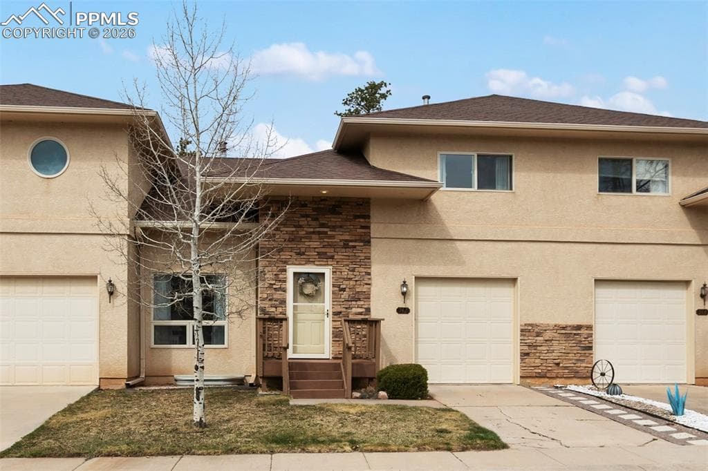 742 Westwood Trace — photo 1