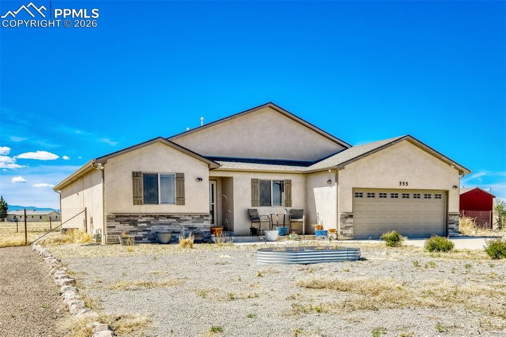 555 N Verbena Dr — photo 1