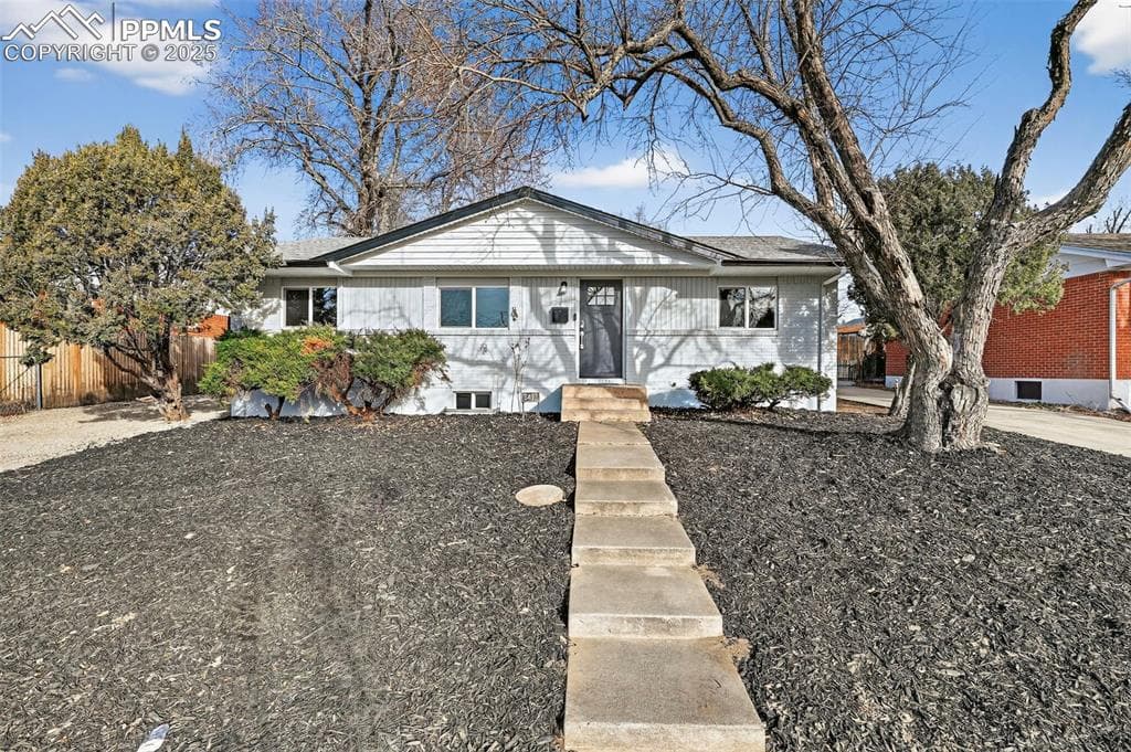 3412 Constitution Ave — photo 1