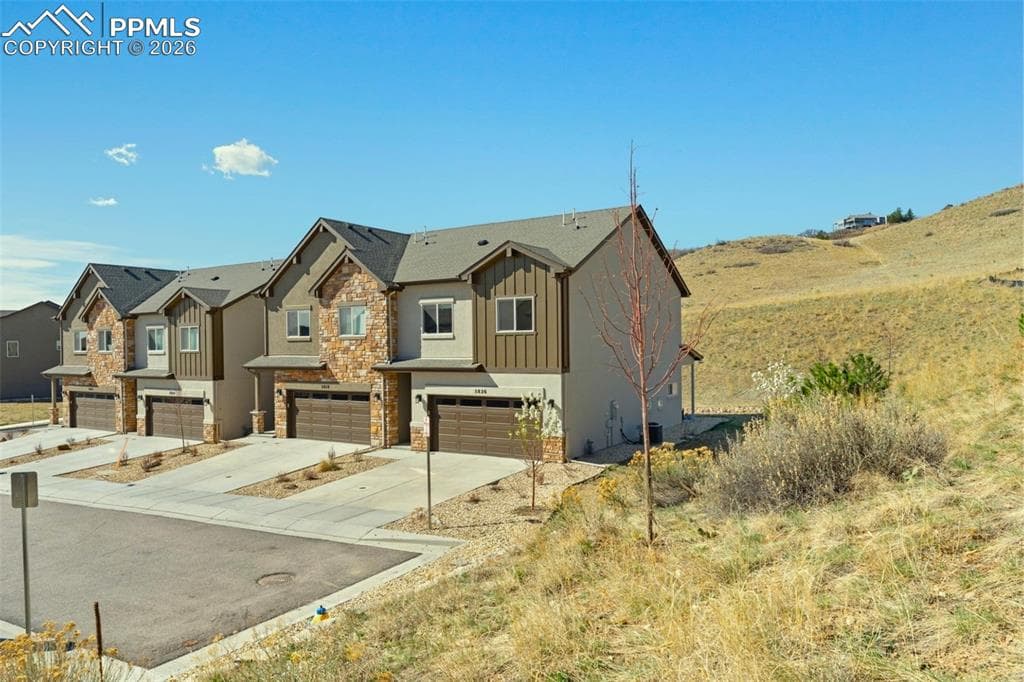 5826 Villa Lorenzo Dr — photo 1
