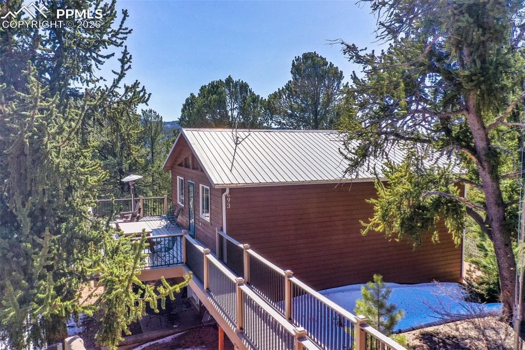 493 Horseshoe Dr — photo 1