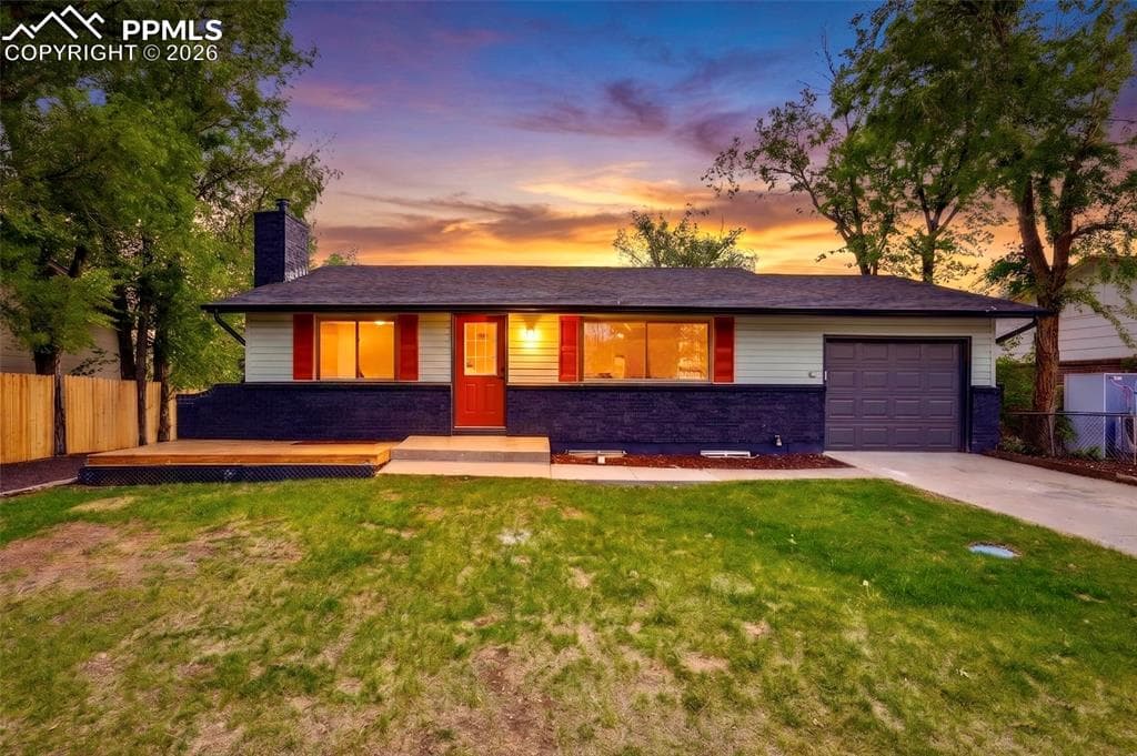 113 CATALINA PL - Photo 1