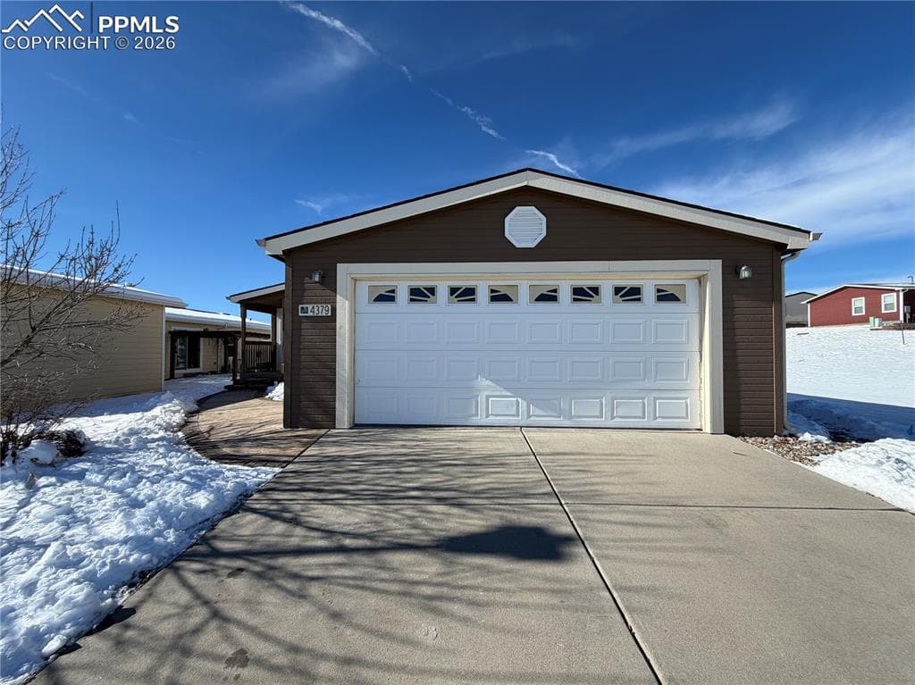 4379 Gray Fox Heights — photo 1