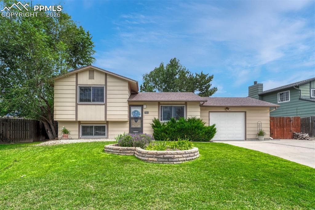 7418 RIVER BEND RD - Photo 1