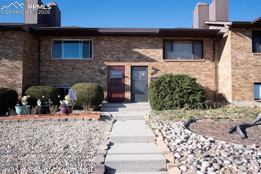 342 MOUNT VIEW LN - Photo 1