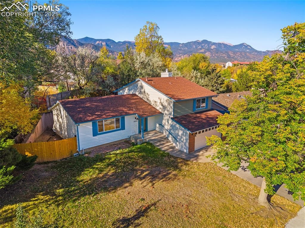 2925 Westcliff Circle — photo 1