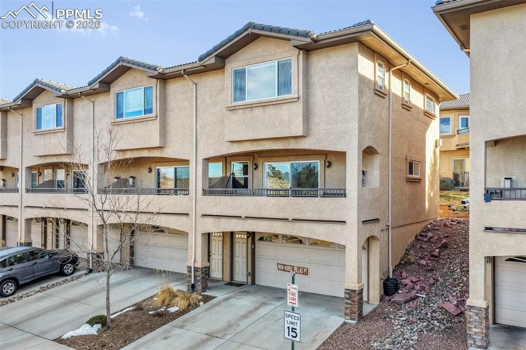 4735 Iron Horse Villas Point — photo 1