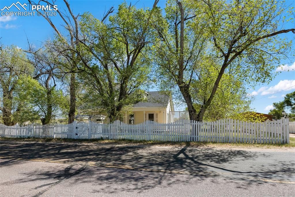 10355 Link Rd — photo 1