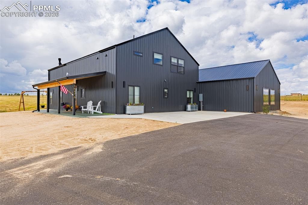 16876 Thompson Rd — photo 1
