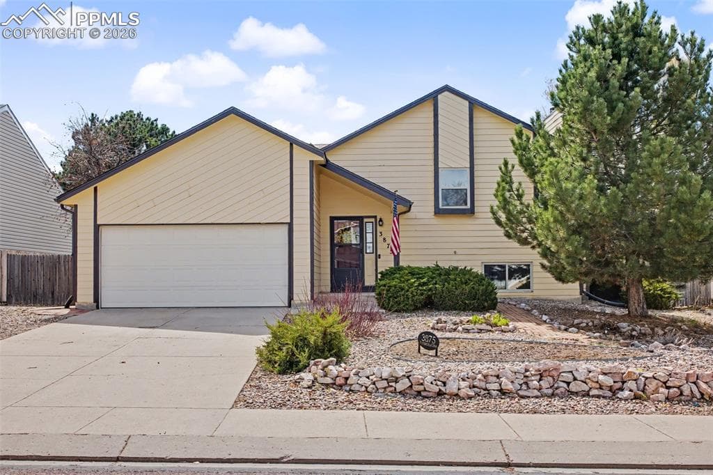 3875 Thundercloud Dr — photo 1