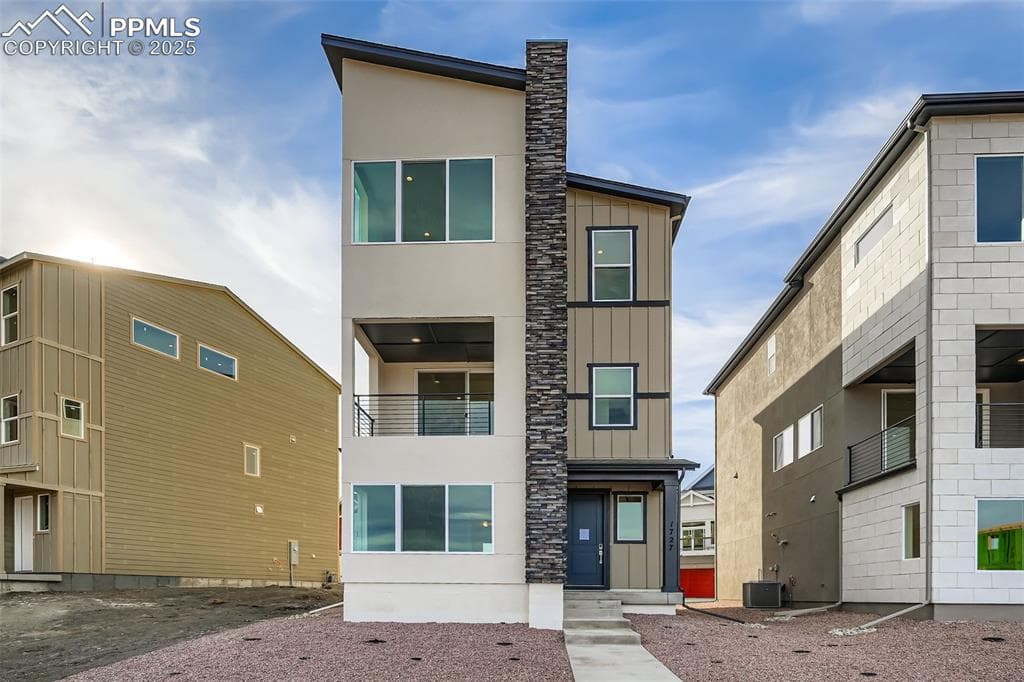 1727 Keystone Crest Ln — photo 1