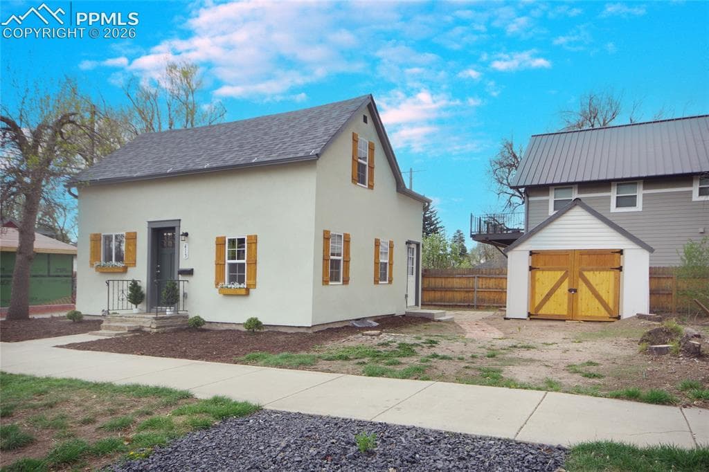 415 E Yampa St — photo 1