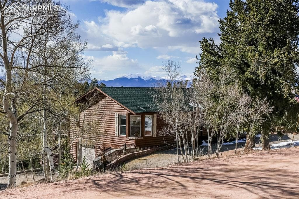 7260 REMINGTON RD - Photo 1