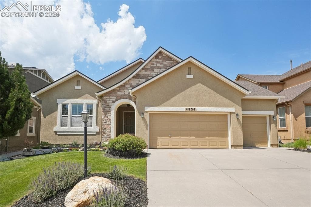 4934 Mushroom Rock Ct — photo 1