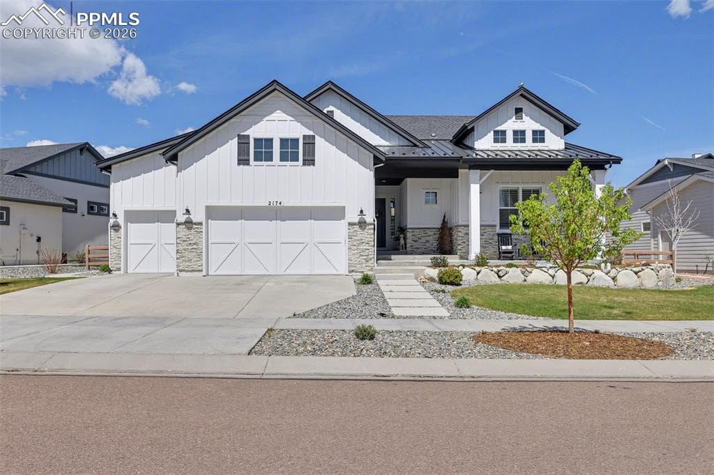 2174 SILVER CREEK DR - Photo 1