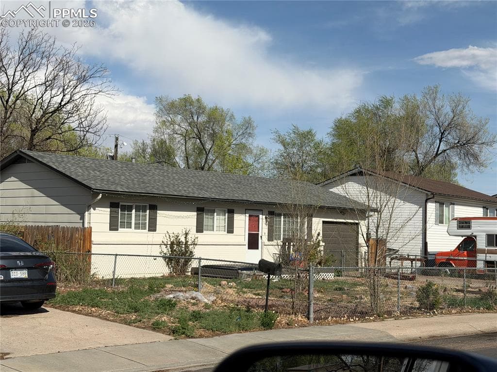 1555 Willshire Dr — photo 1