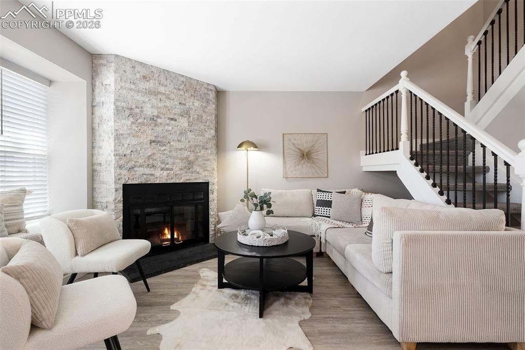 6829 Mountain Top Ln — photo 1