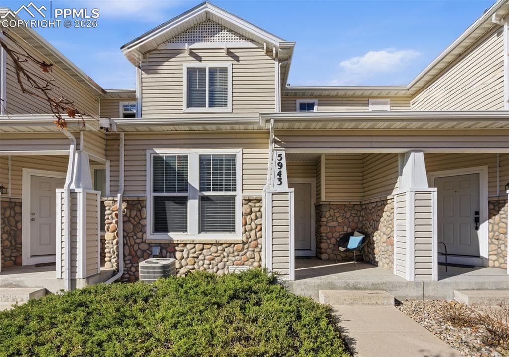 5943 Conductors Point — photo 1
