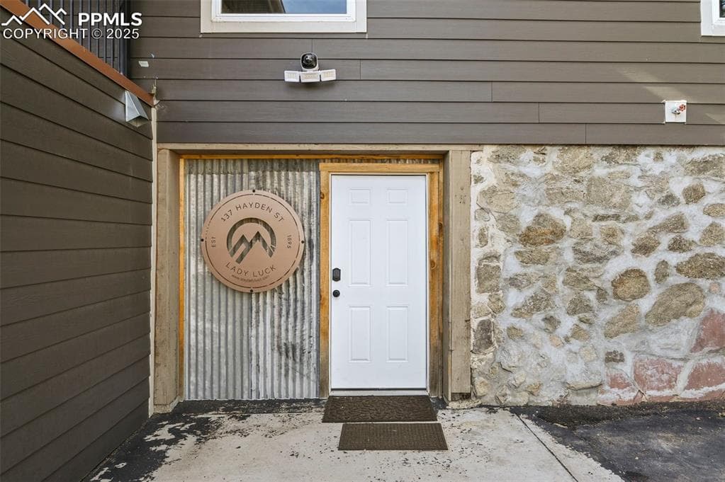 137 HAYDEN ST - See more photos