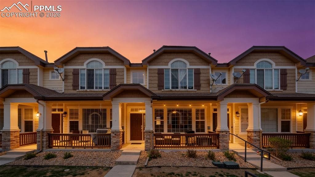 1424 Turnberry Dr — photo 1