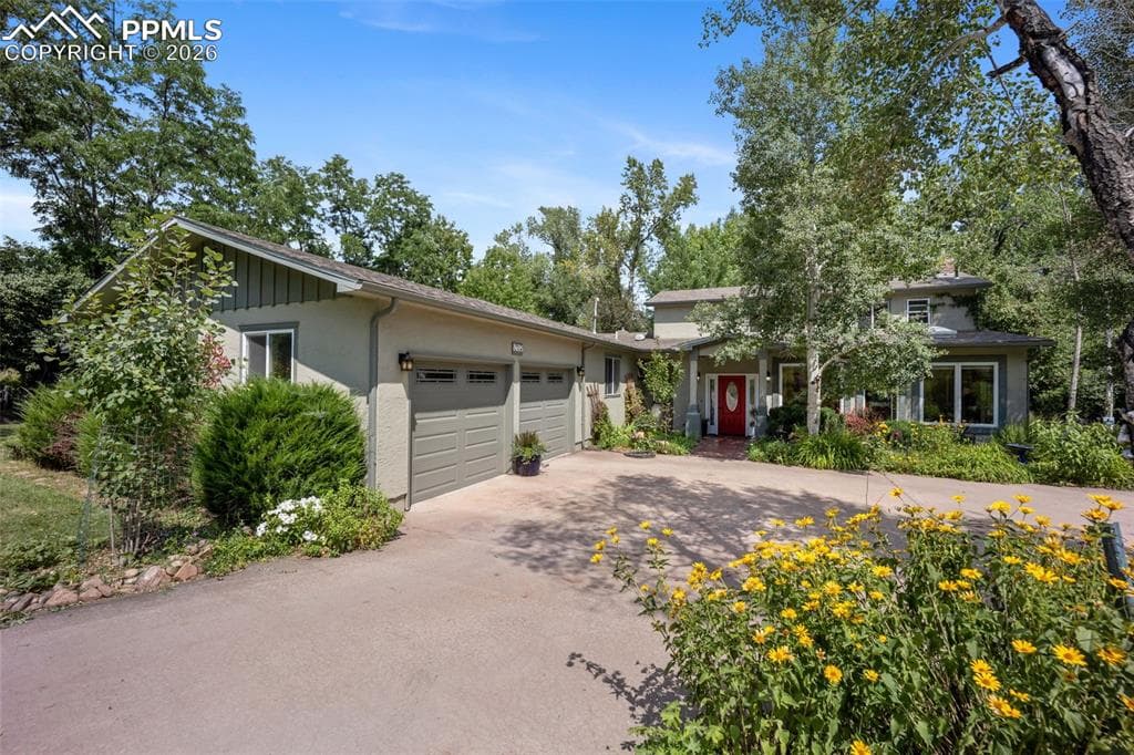 8695 Pine Dr — photo 1