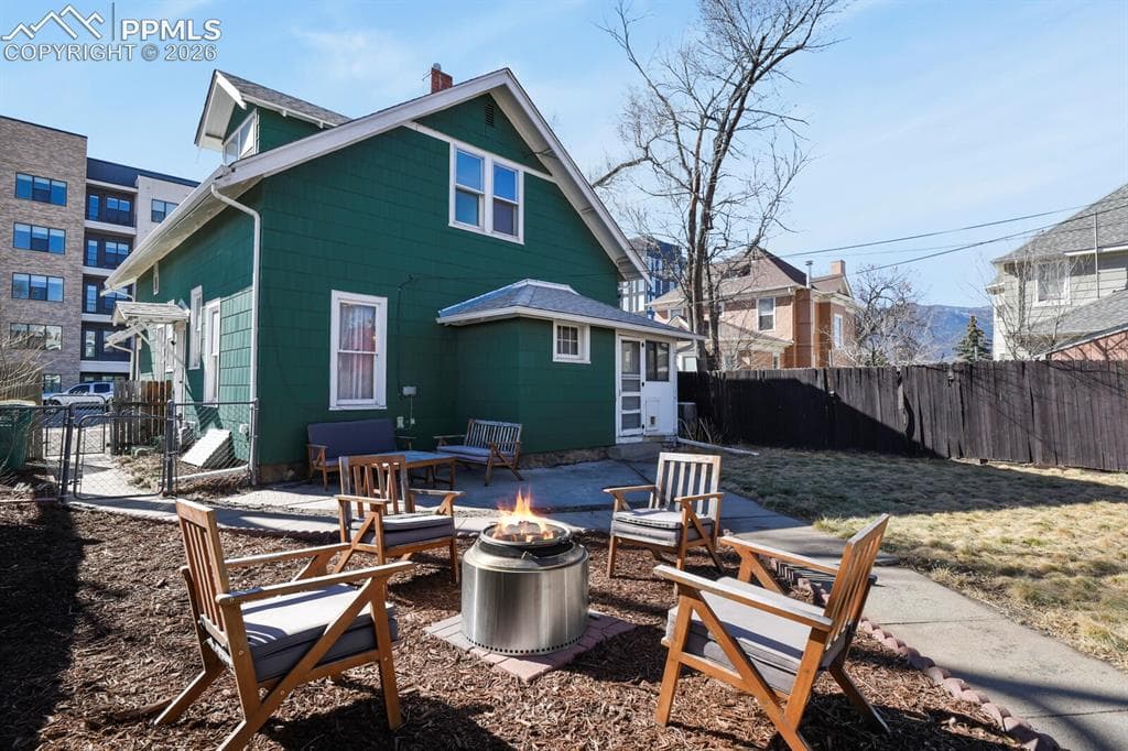 312 E Cimarron St — photo 1