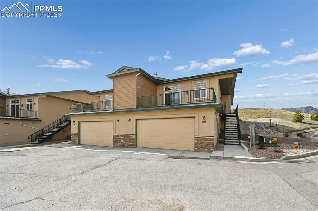 5950 EAGLE GLEN VIEW - Photo 1