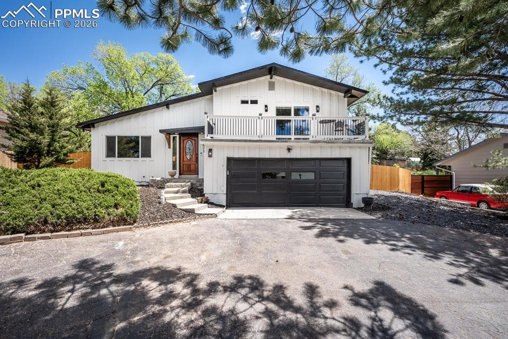 1021 Pioneer Ln — photo 1