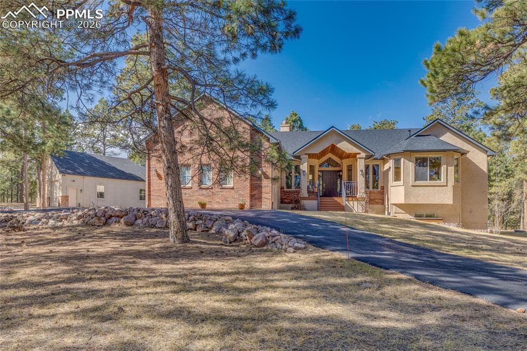20320 Roaming Dr — photo 1