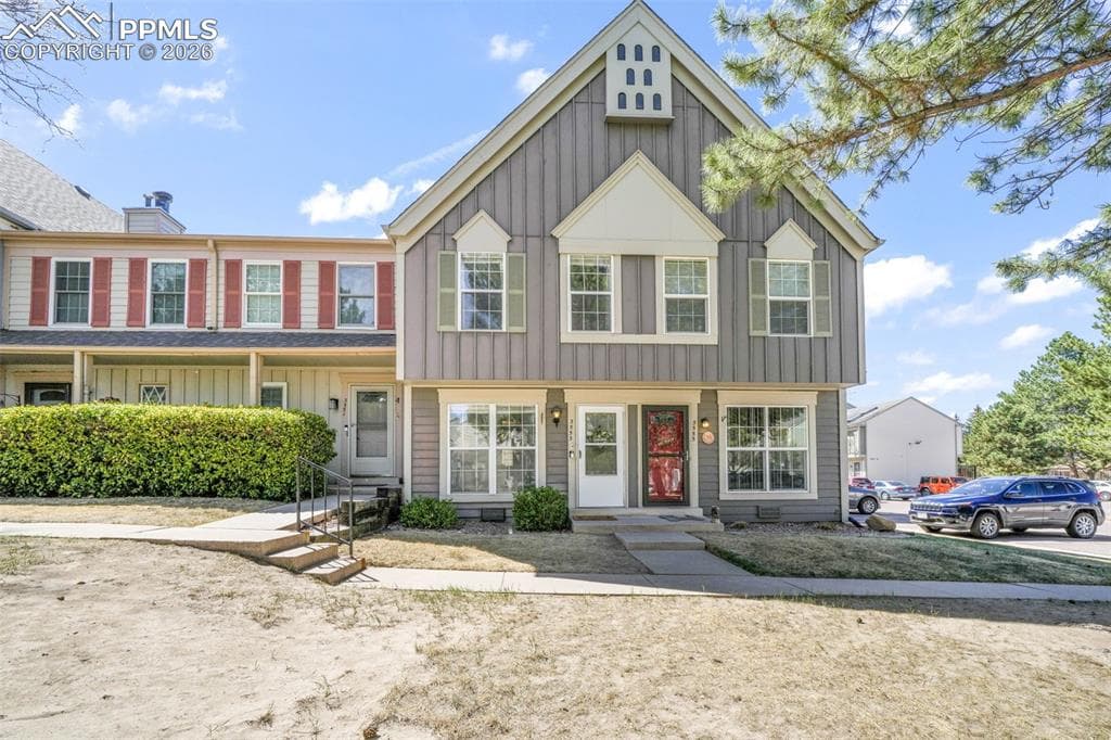 3553 Queen Anne Way — photo 1