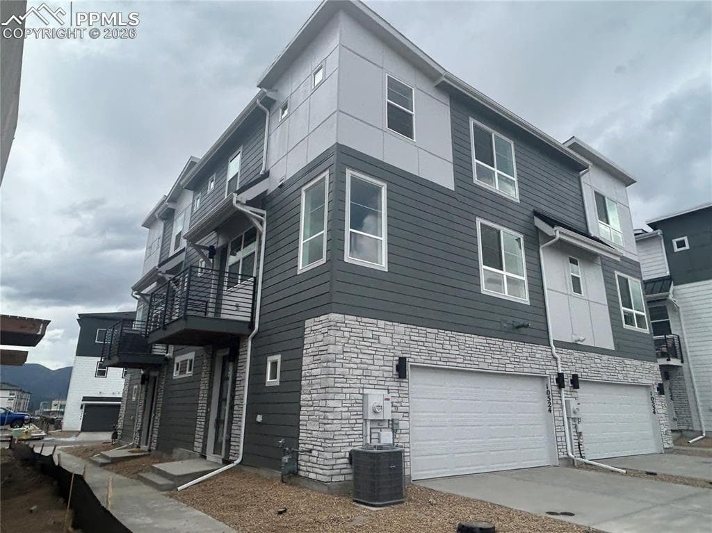10524 Helenite Point — photo 1