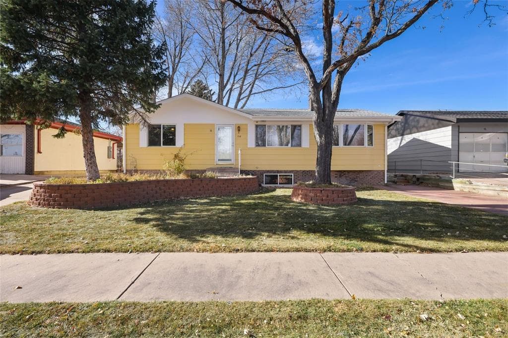 718 QUERIDA DR - Photo 1