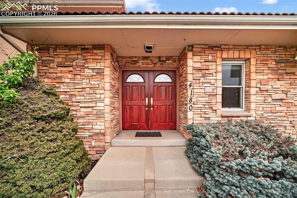 4180 S Monaco Parkway — photo 1