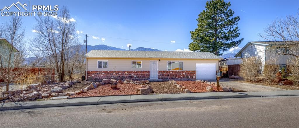 623 Catalina Dr — photo 1