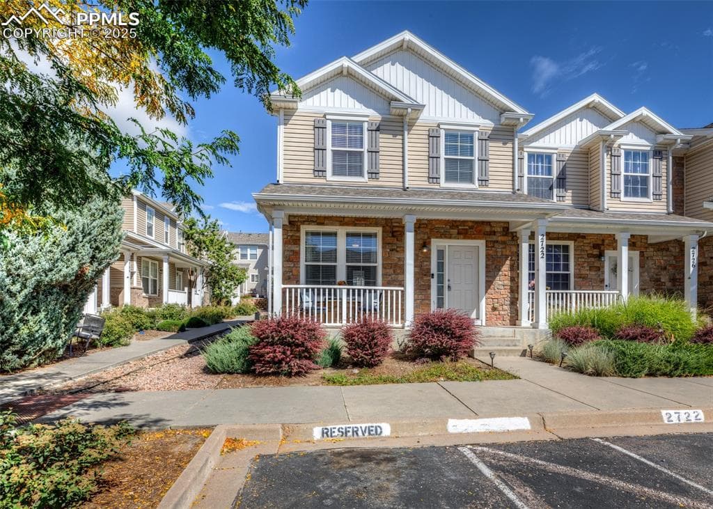2722 TUMBLEWOOD GROVE - Photo 1